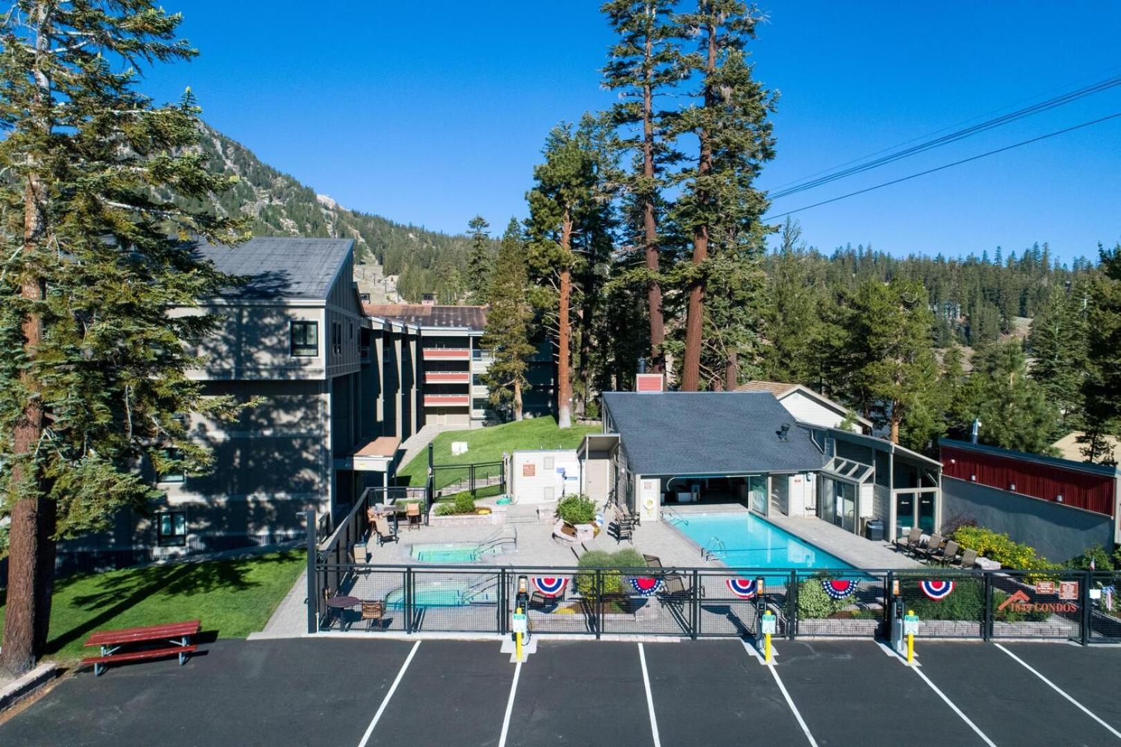 Beautiful 2 Bedroom With Amazing View!