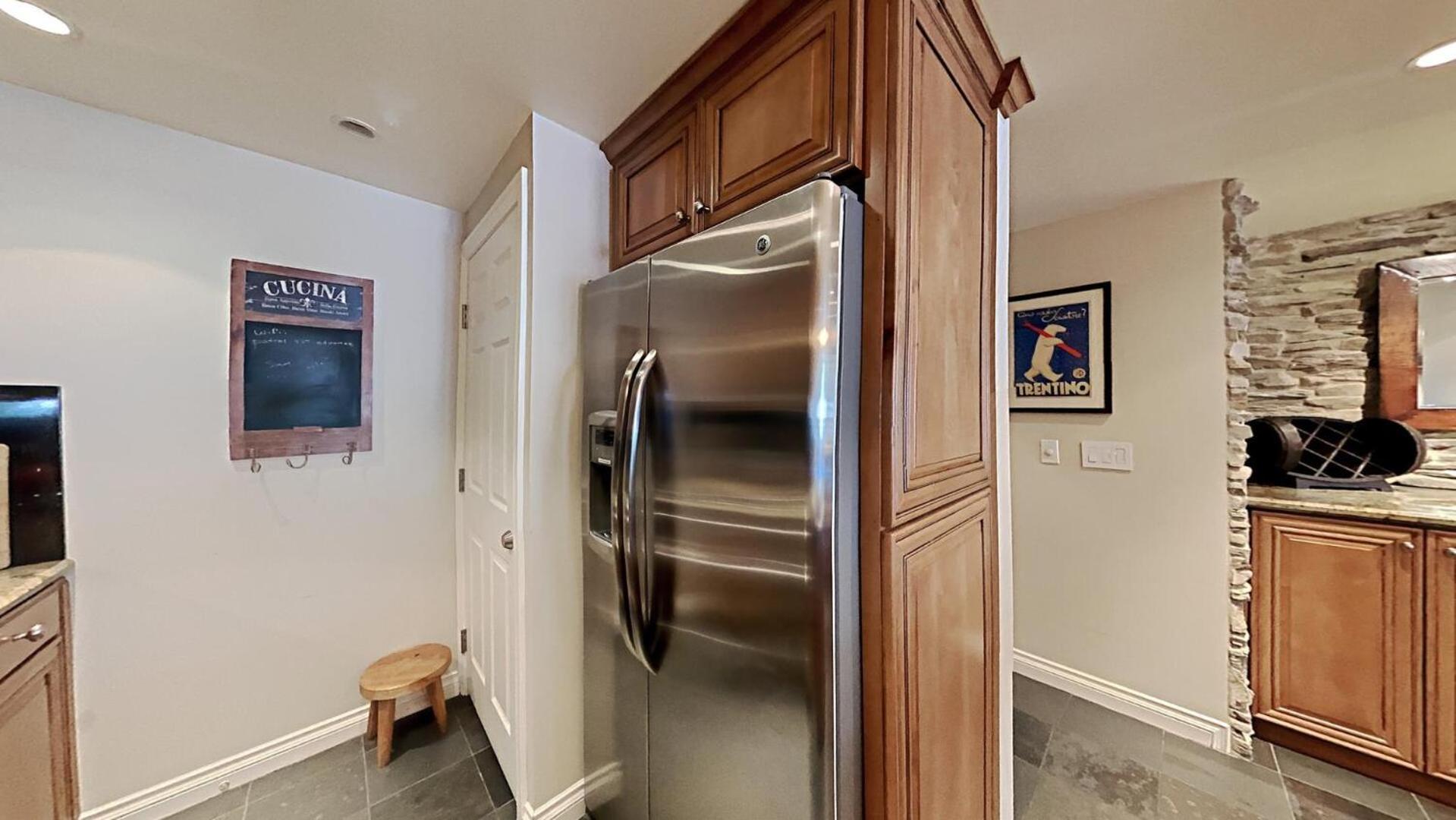 Beautiful 2 Bedroom With Amazing View! *