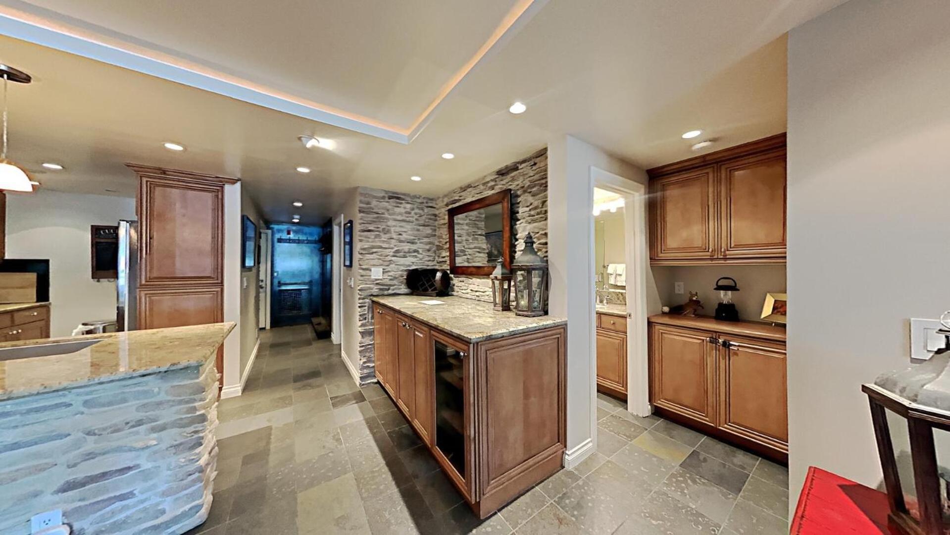 Beautiful 2 Bedroom With Amazing View! Mammoth Lakes