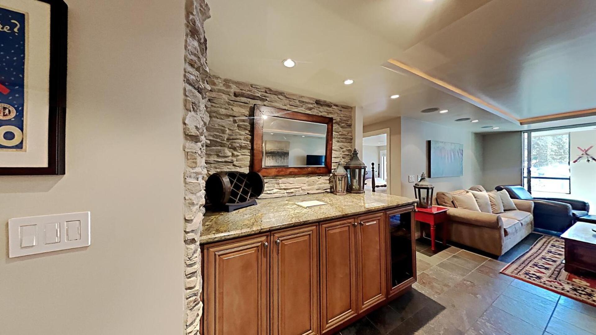 Beautiful 2 Bedroom With Amazing View!