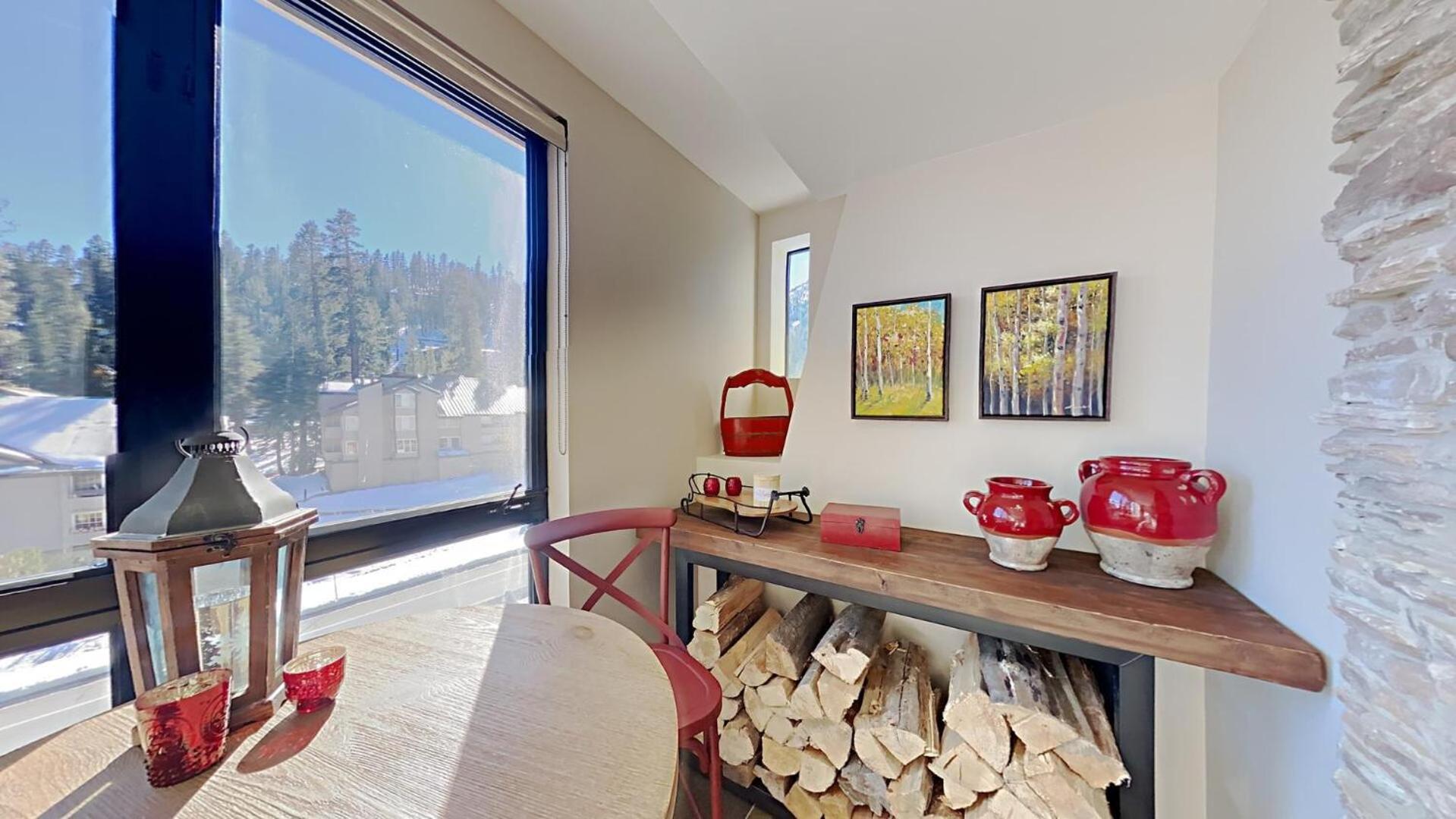 Beautiful 2 Bedroom With Amazing View! *